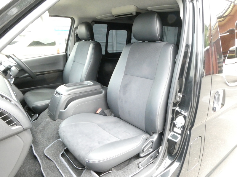 HIACE VAN