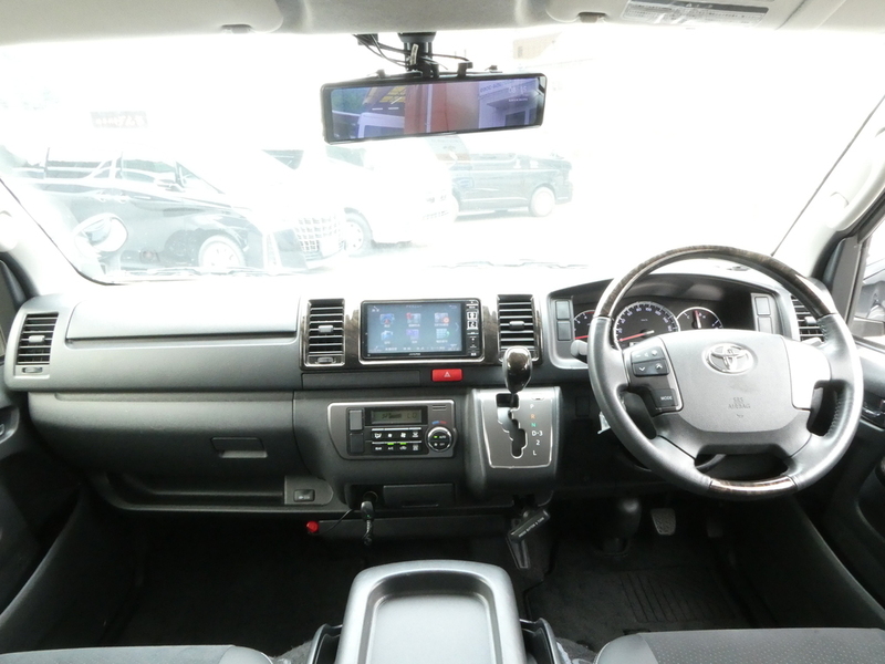 HIACE VAN