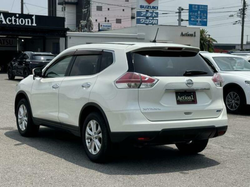 X-TRAIL