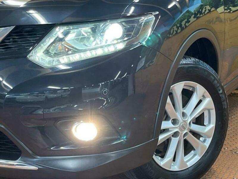 X-TRAIL