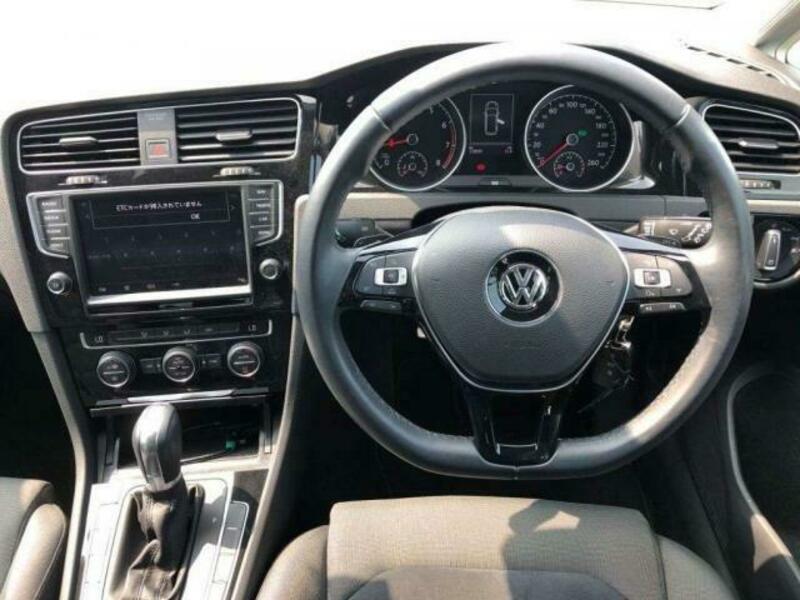 GOLF VARIANT