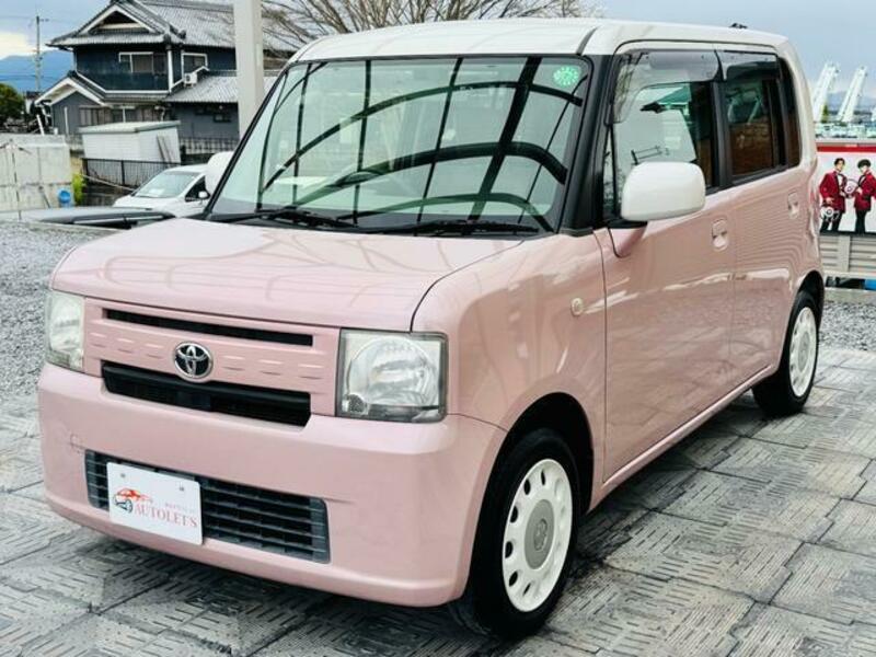 TOYOTA PIXIS SPACE