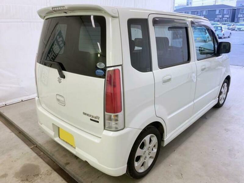 WAGON R