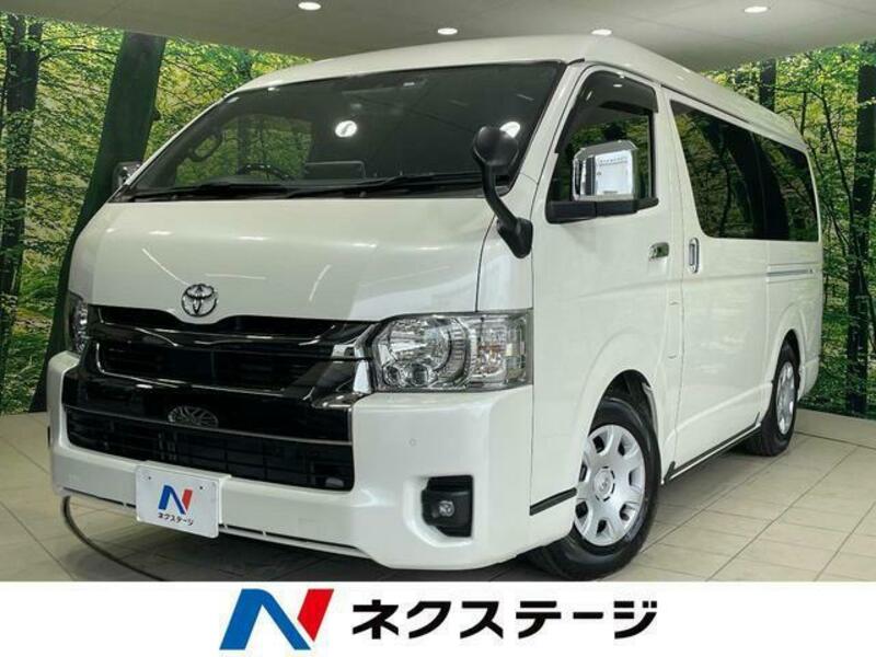 TOYOTA HIACE VAN