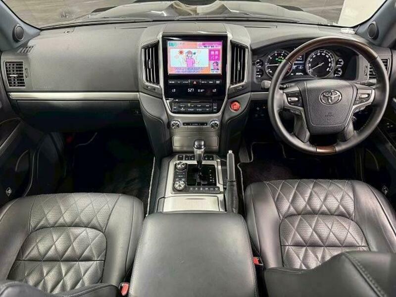 LAND CRUISER