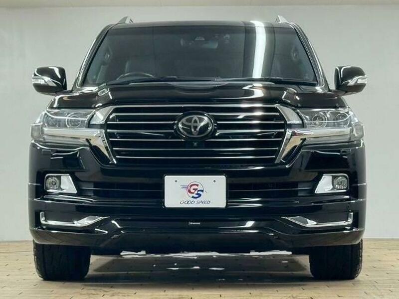 LAND CRUISER