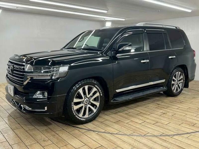 LAND CRUISER