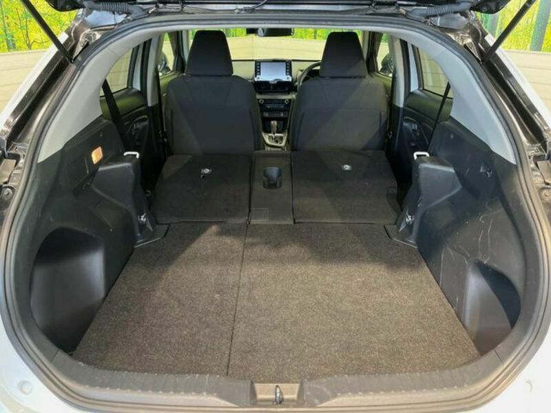 YARIS CROSS