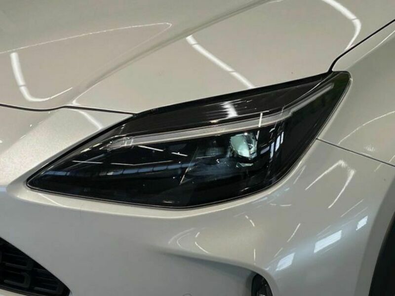 YARIS CROSS
