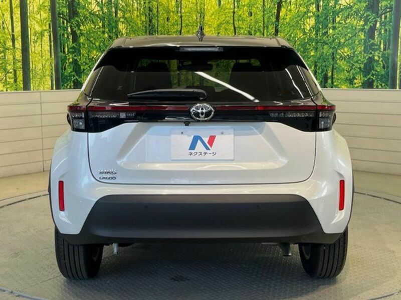 YARIS CROSS
