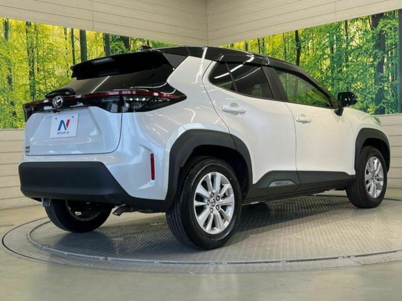 YARIS CROSS