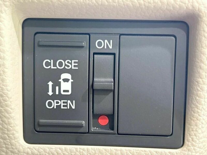 N BOX