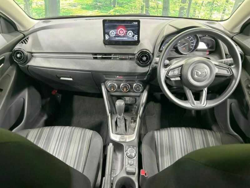 MAZDA2