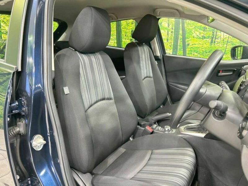 MAZDA2