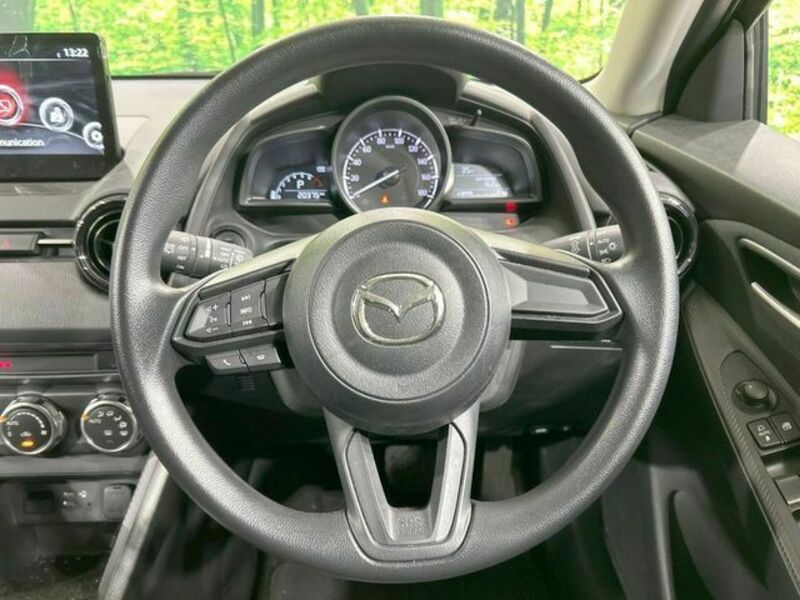 MAZDA2