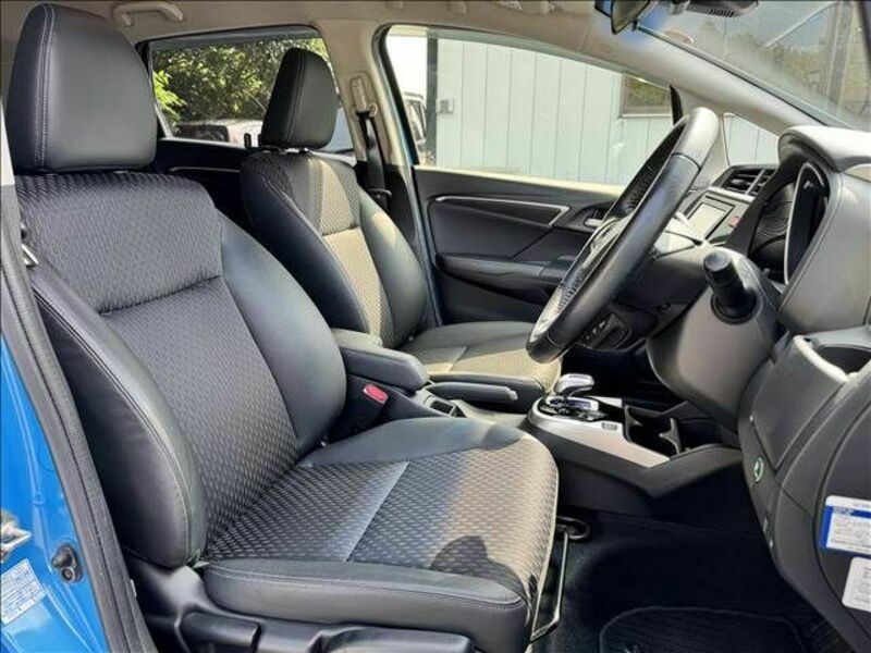 FIT HYBRID