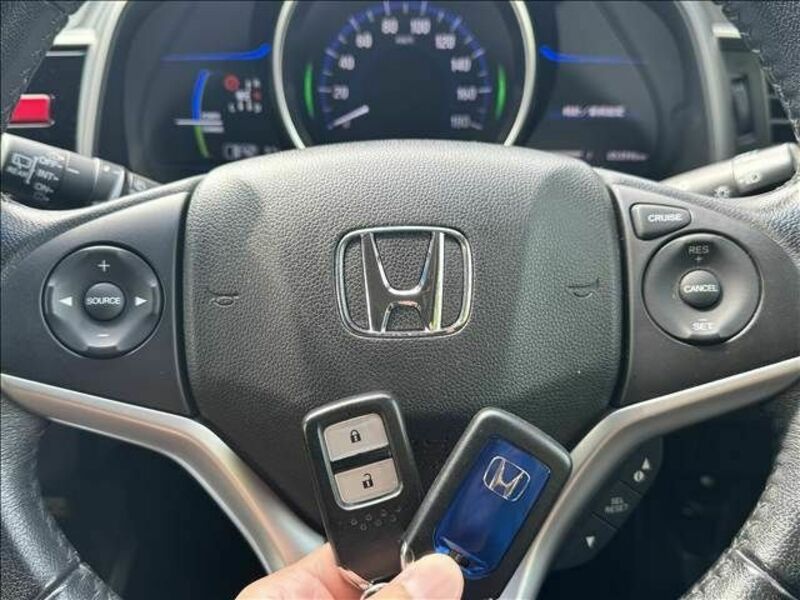 FIT HYBRID