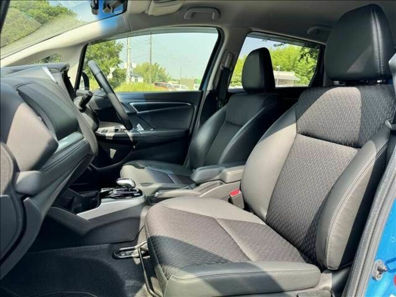 FIT HYBRID
