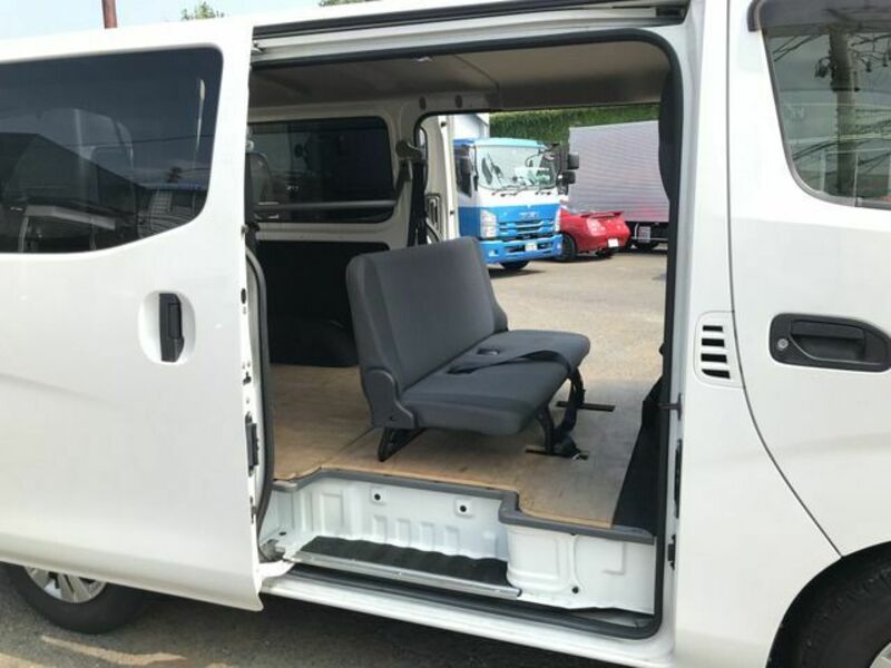 NV350 CARAVAN
