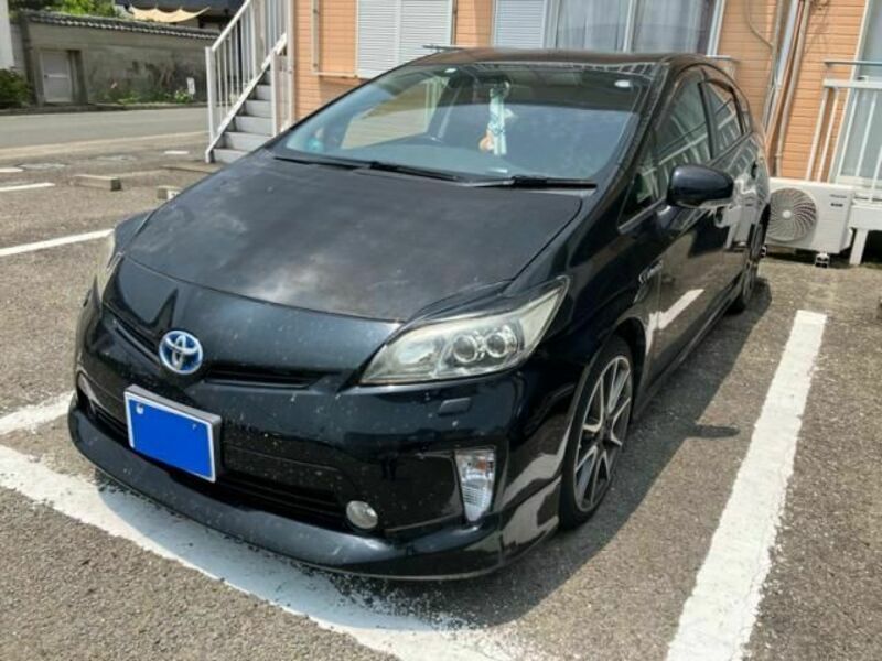 TOYOTA PRIUS