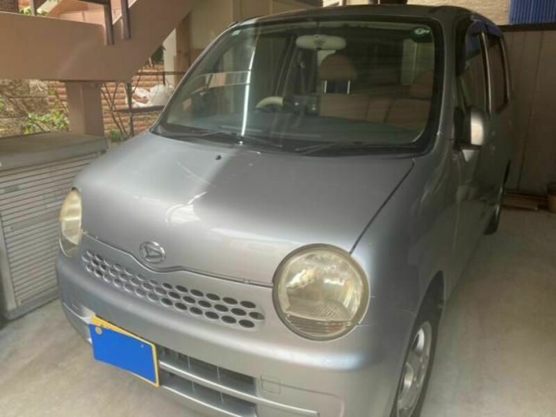 DAIHATSU MOVE LATTE