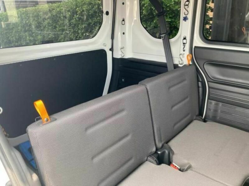 N-VAN