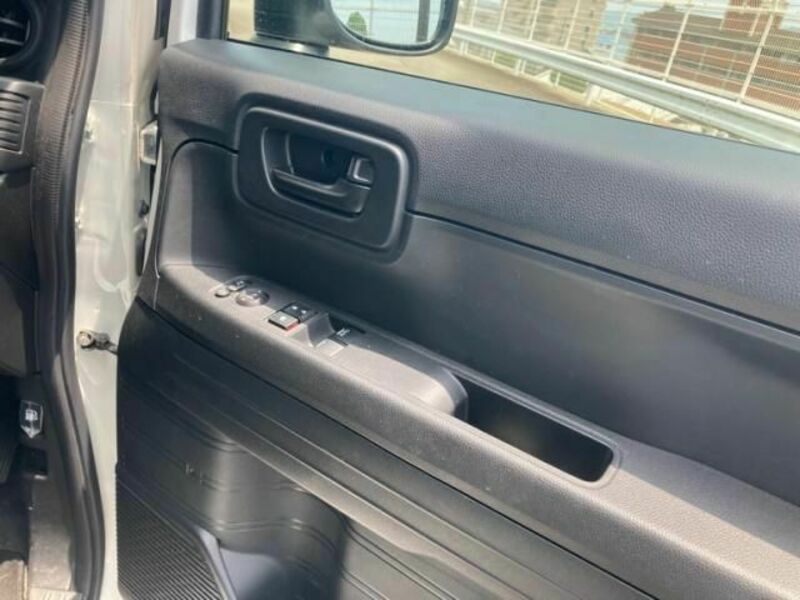 N-VAN