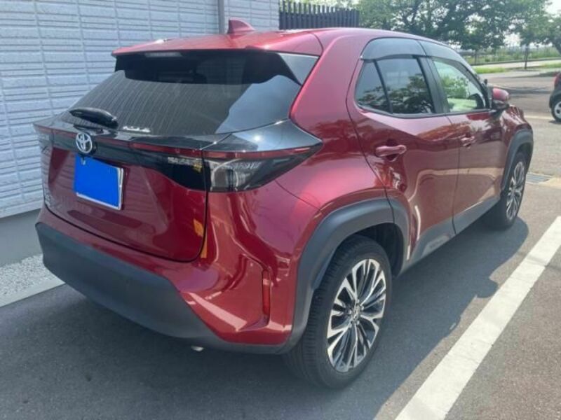 YARIS CROSS