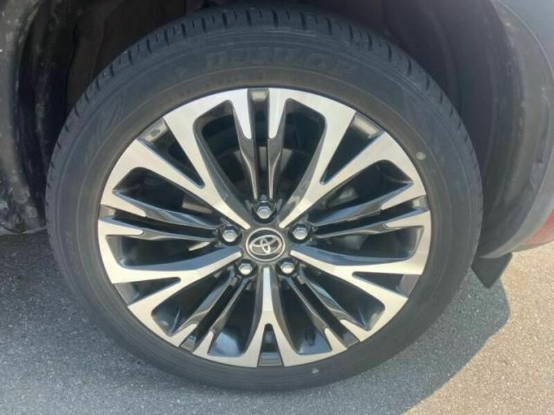 YARIS CROSS