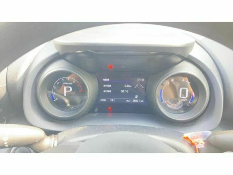 YARIS CROSS