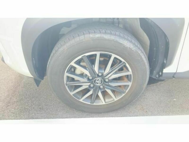 YARIS CROSS