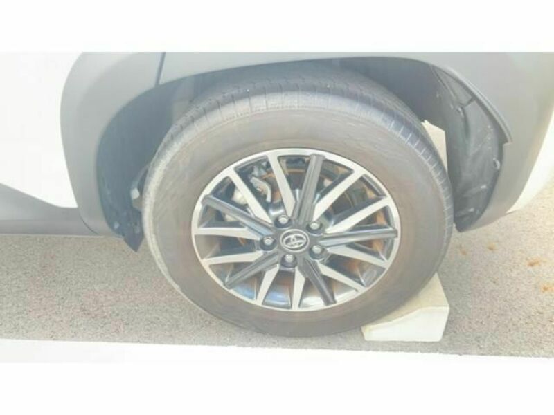 YARIS CROSS