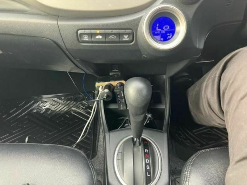 FIT HYBRID