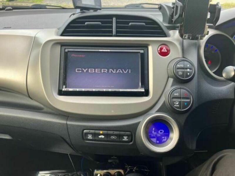 FIT HYBRID