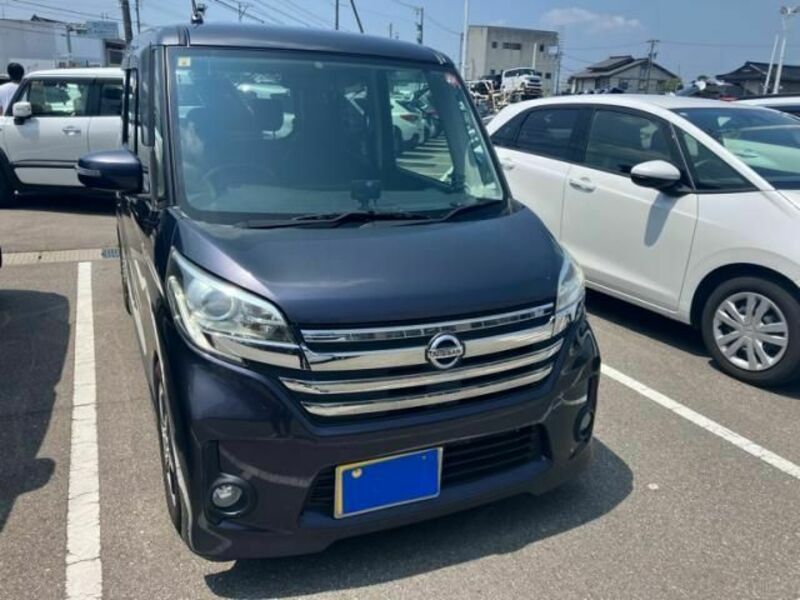 NISSAN DAYZ ROOX