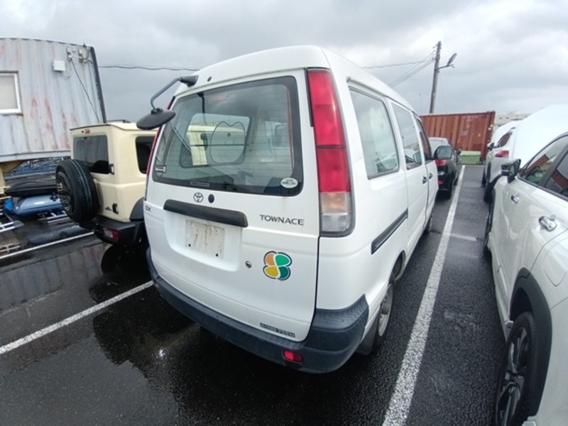 TOWN ACE VAN