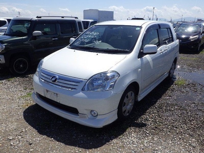 TOYOTA RAUM