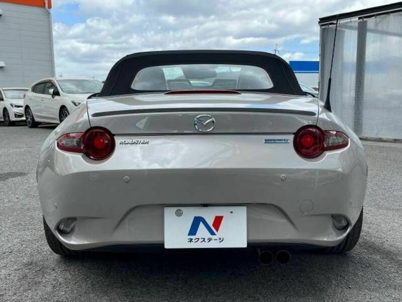 ROADSTER