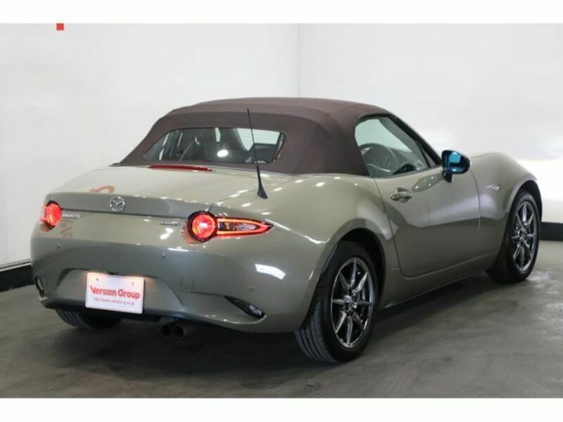 ROADSTER