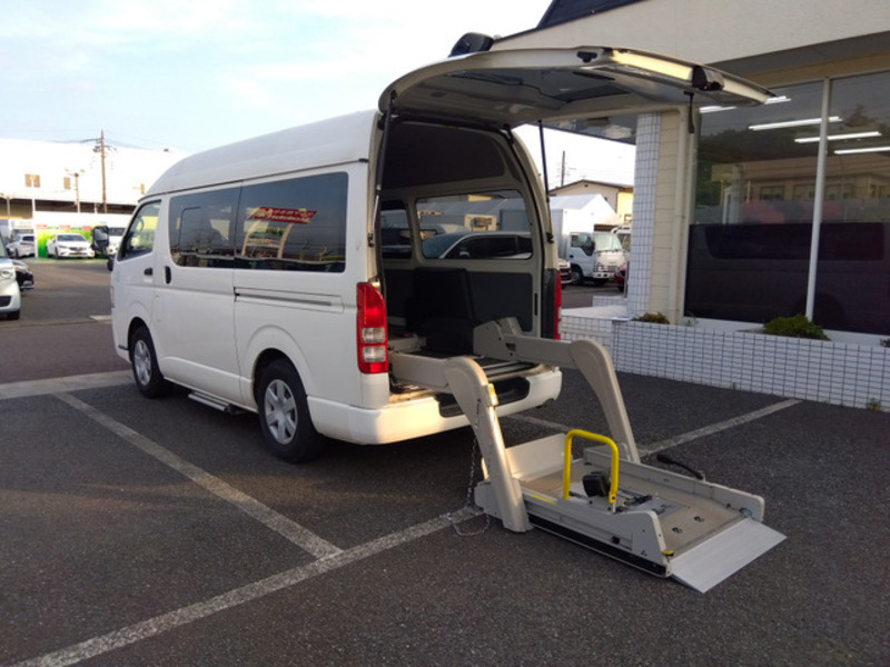 HIACE VAN