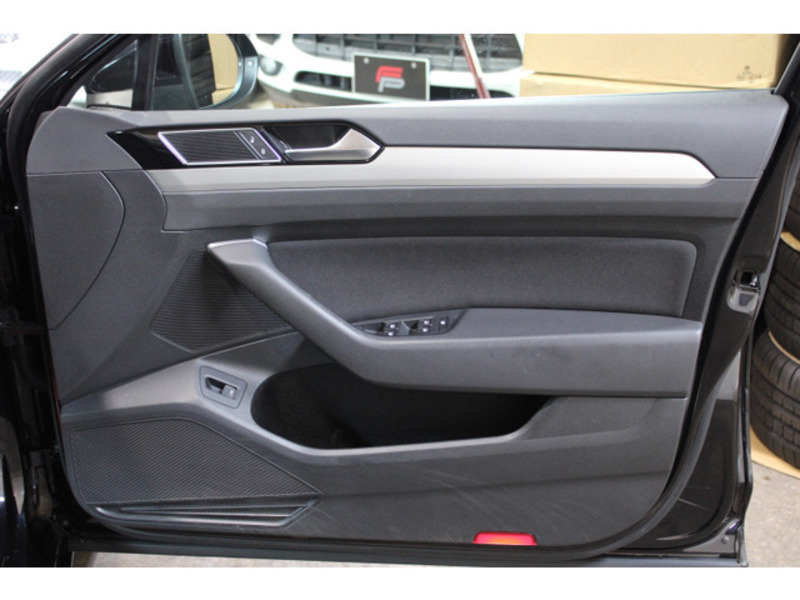 PASSAT VARIANT