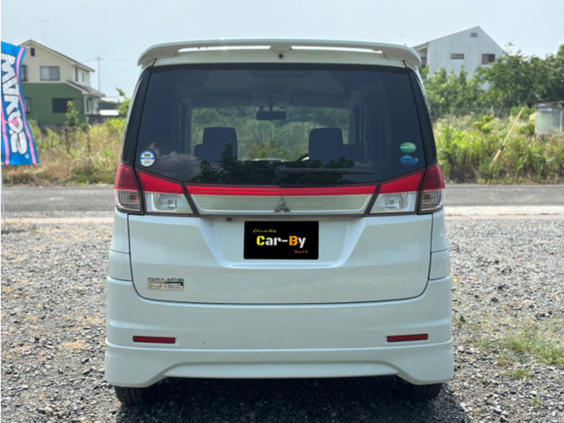 DELICA D2