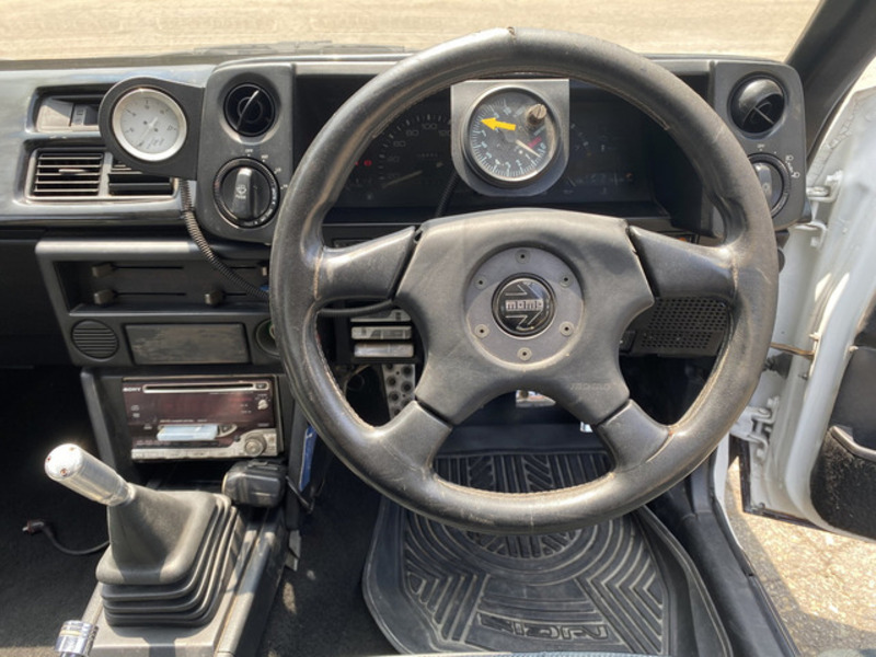 COROLLA LEVIN