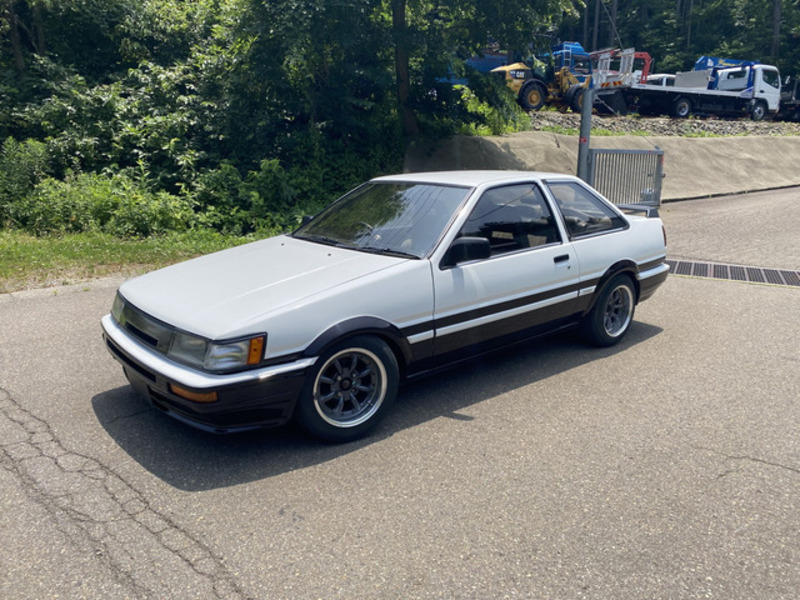 TOYOTA COROLLA LEVIN