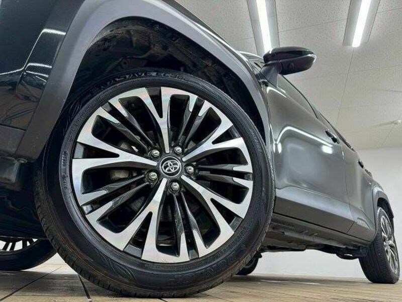 YARIS CROSS