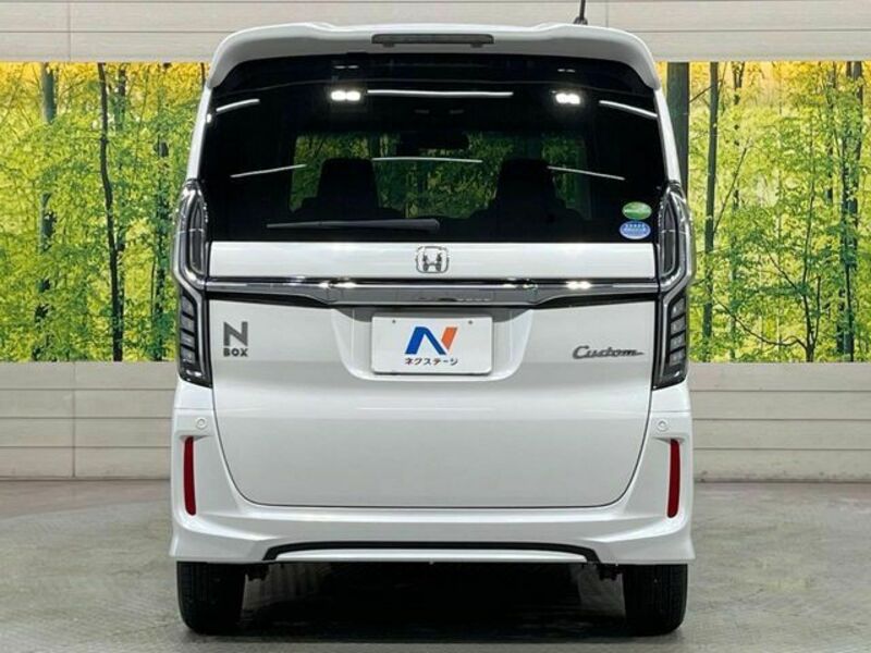 N BOX CUSTOM
