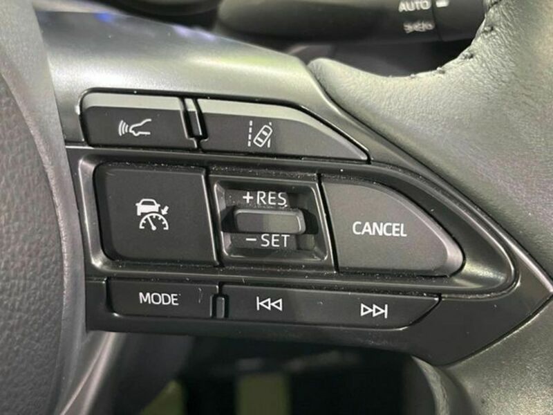 YARIS CROSS
