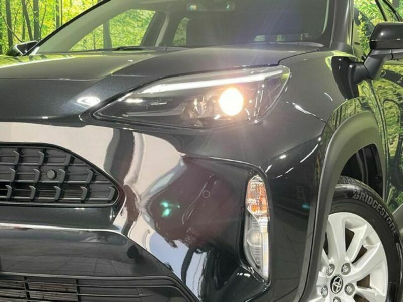YARIS CROSS