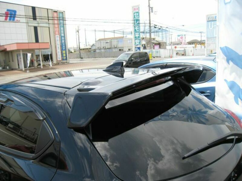 MAZDA2