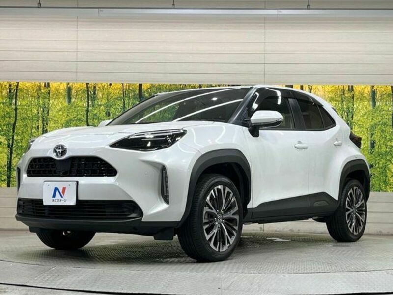YARIS CROSS